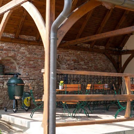 Dum Pratel Pavlova Otel Dış mekan fotoğraf