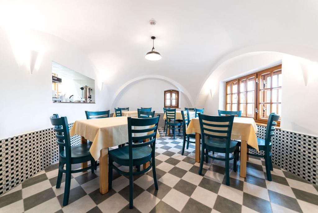Dum Pratel Pavlova Otel Dış mekan fotoğraf